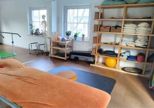 Behandlungsraum Sport 2 Behandlungsraum Sport 2…